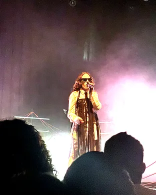 Allie X Cambridge