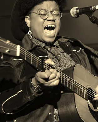Amythyst Kiah Portsmouth