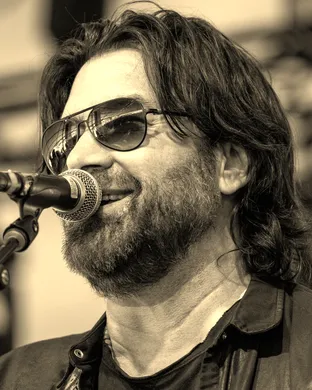 Bob Schneider Boston