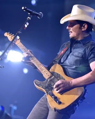 Brad Paisley Boston