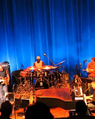 Bruce Hornsby And The Noisemakers Beverly