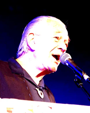 Charlie Musselwhite Portsmouth