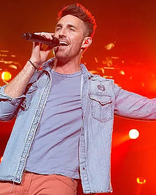 Jake Owen Cohasset