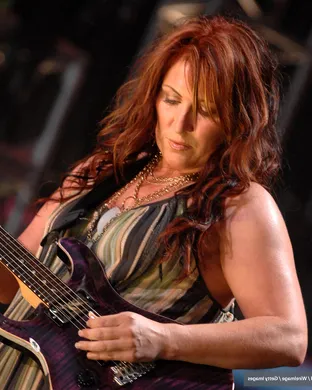 Jo Dee Messina Hampton