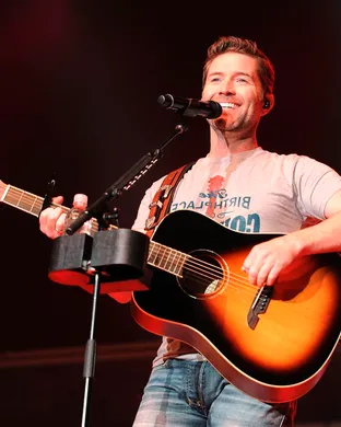 Josh Turner Concord