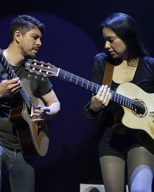 Rodrigo Y Gabriela  Lynn