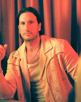 Russell Dickerson Cohasset